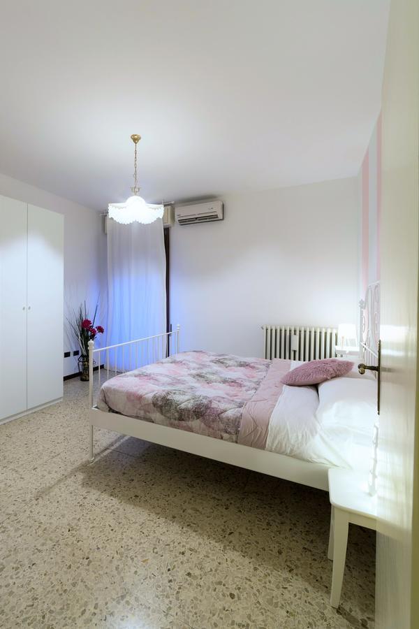 Isa Sirmione Apartments Quarto foto